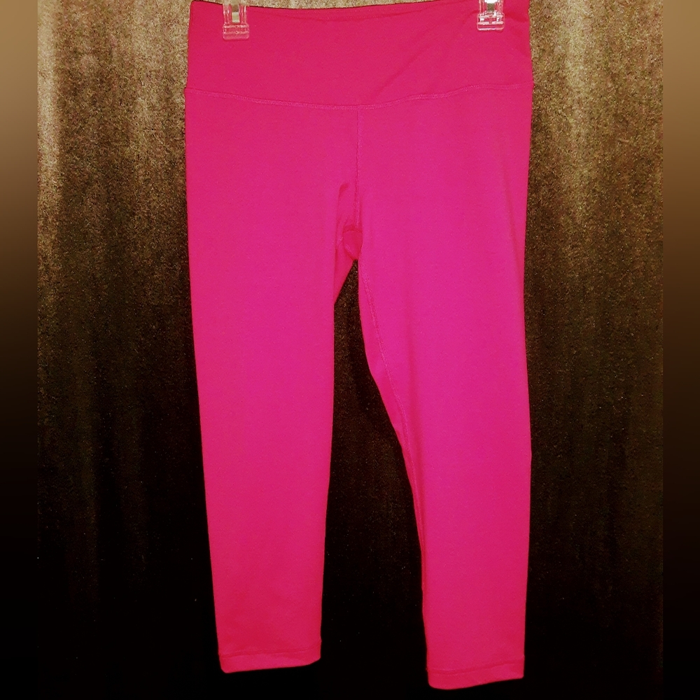 Hot Pink Cropped Yoga Pants